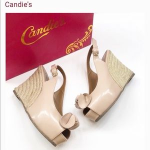 Candies Dania nude wrapped wedges!
